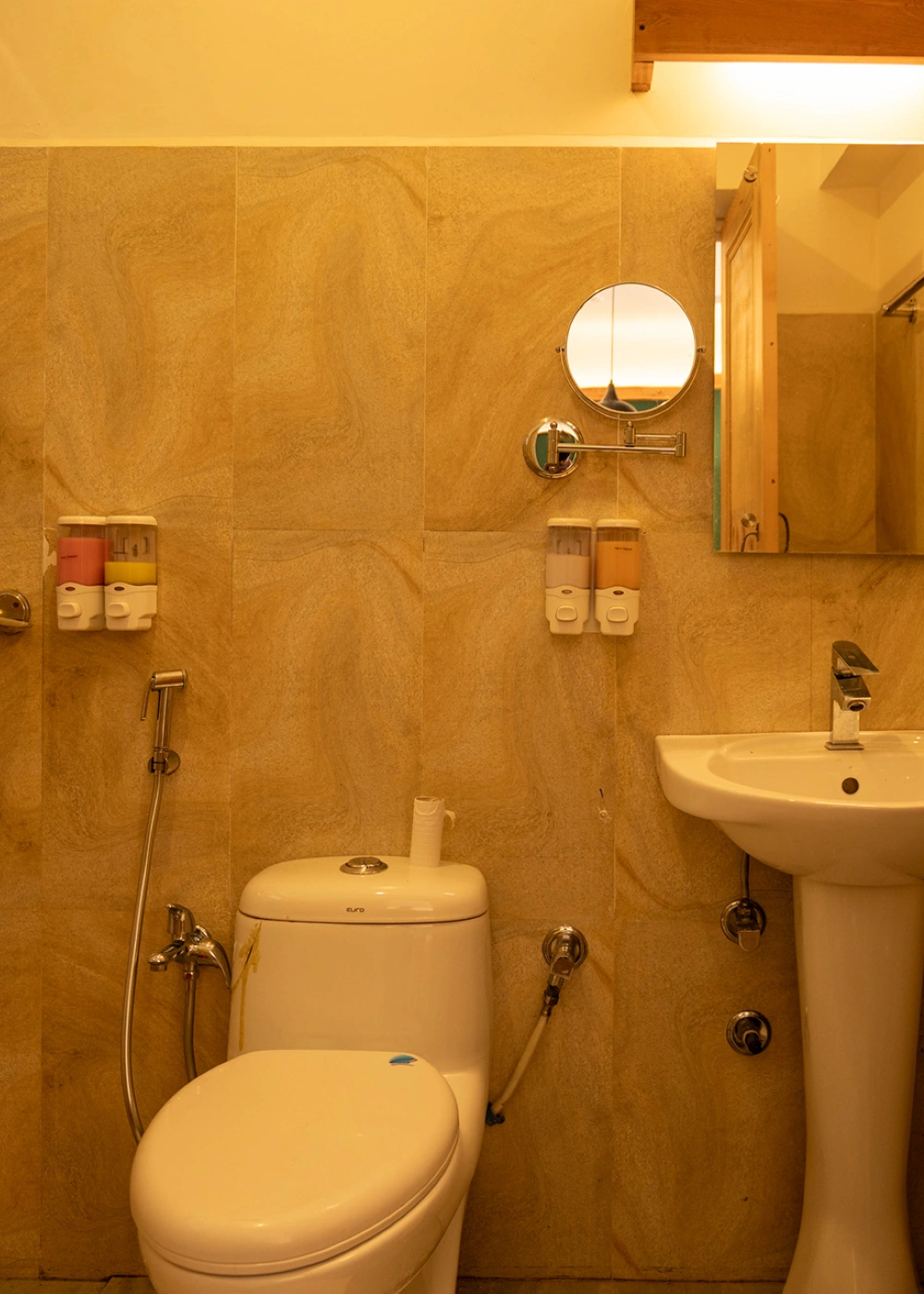 Book Guest House for your next trip to Calangute, Goa
