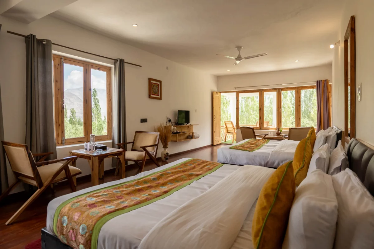 room-img